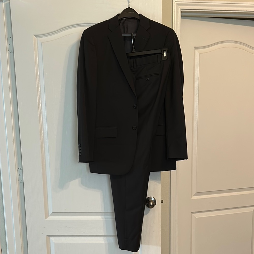 ✅Joseph Abboud Charcoal Suit 2 piece